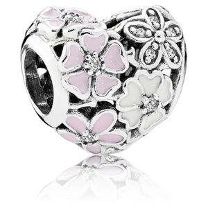 pandora heart charm